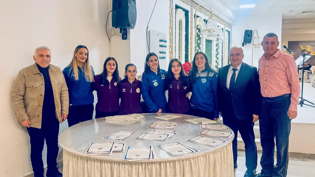 Haber: HENDEK KARATE FARKI ŞÖLEN EŞLİĞİNDE TÖREN YAPTI - Galeri-16