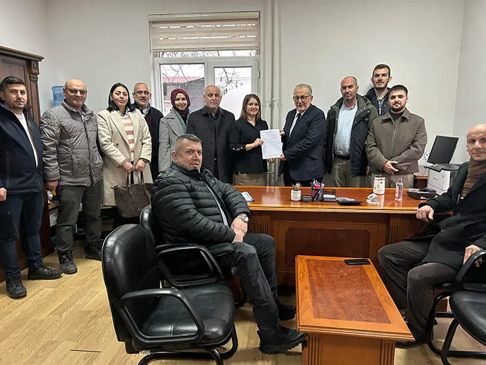 Haber: Adem Öz Mazbatasını aldı - Galeri-1