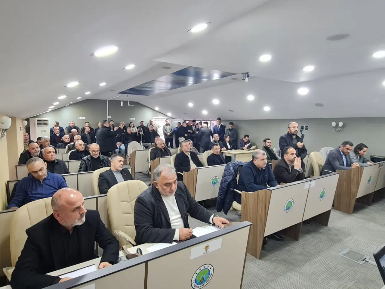 Haber: Ek Gündem Maddesini veto eden Püsküllü’ye Sakal tepki gösterdi - Öne Çıkan