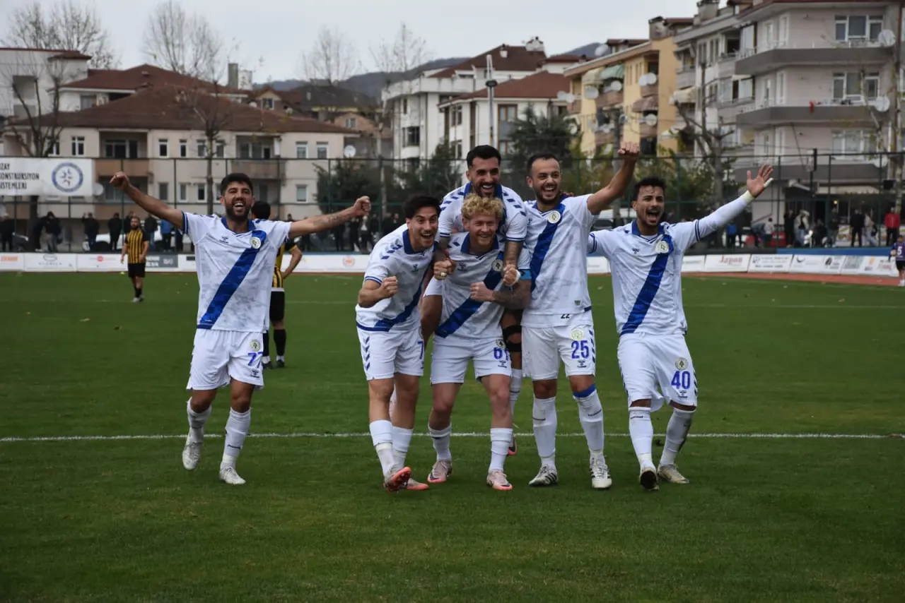 Haber: HENDEKSPOR DÖRT DÖRTLÜK - Öne Çıkan