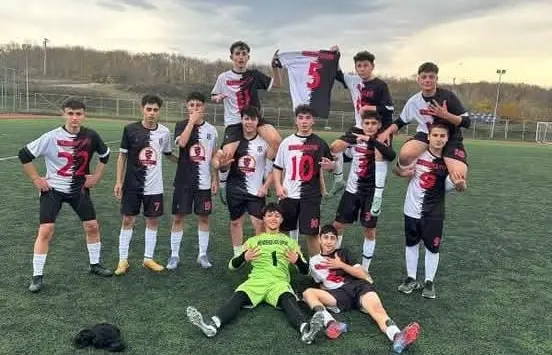 Haber: Hendekgücü U16, Rasimpaşaspor U16’yı Farklı Geçti - Öne Çıkan