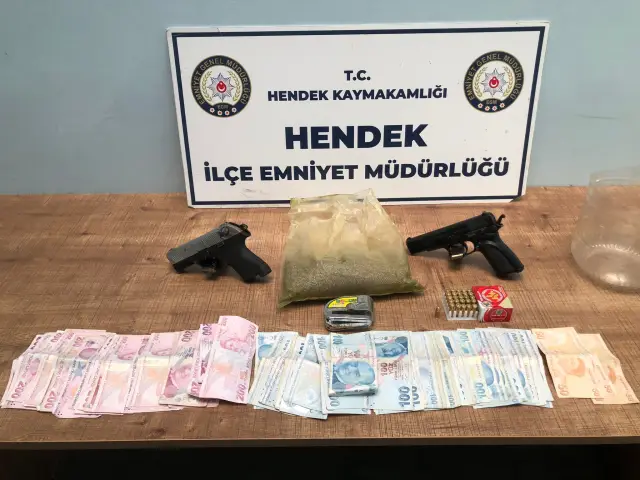 Hendek’te Emniyetten uyuşturucu operasyonu