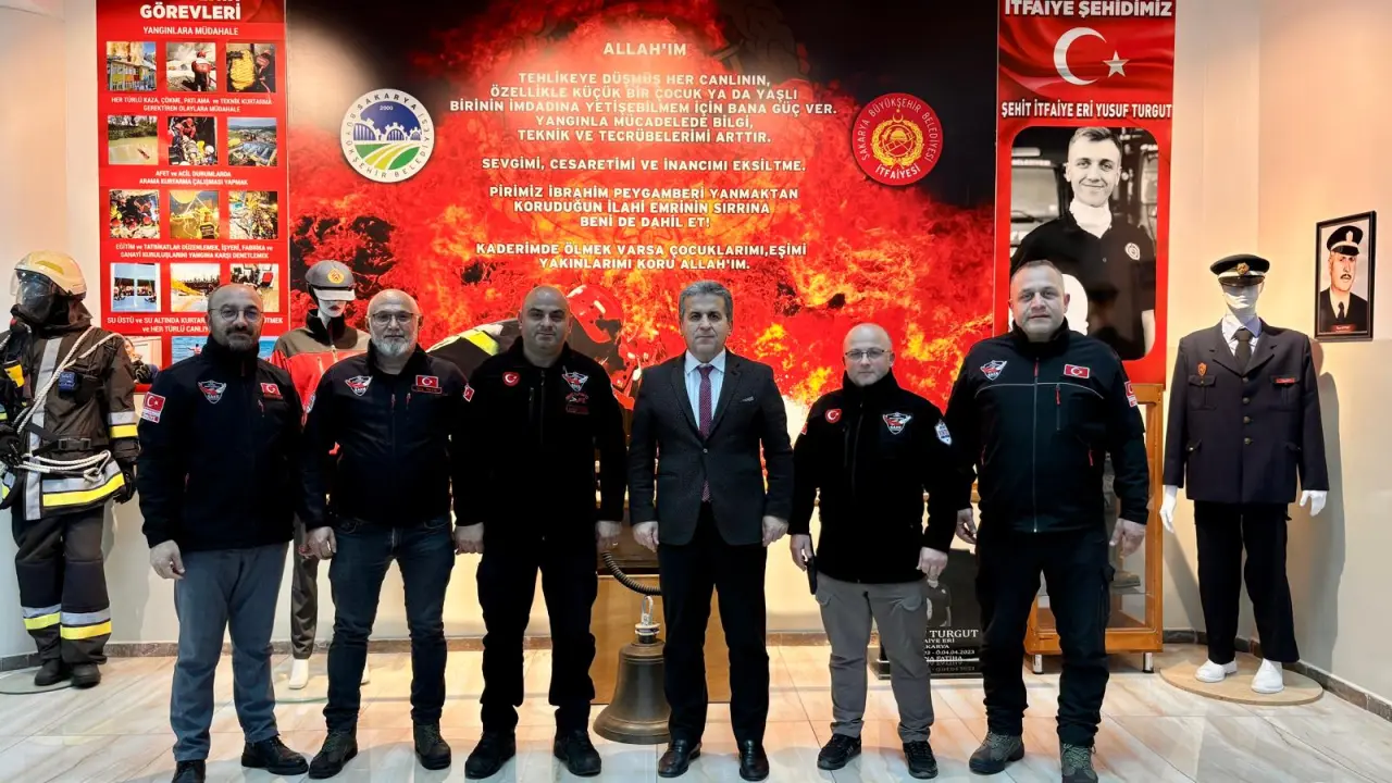 Haber: SAKE'den Sakarya Büyükşehir İtfaiyesi Daire Başkanı Vedat Selamet’e Ziyaret - Öne Çıkan