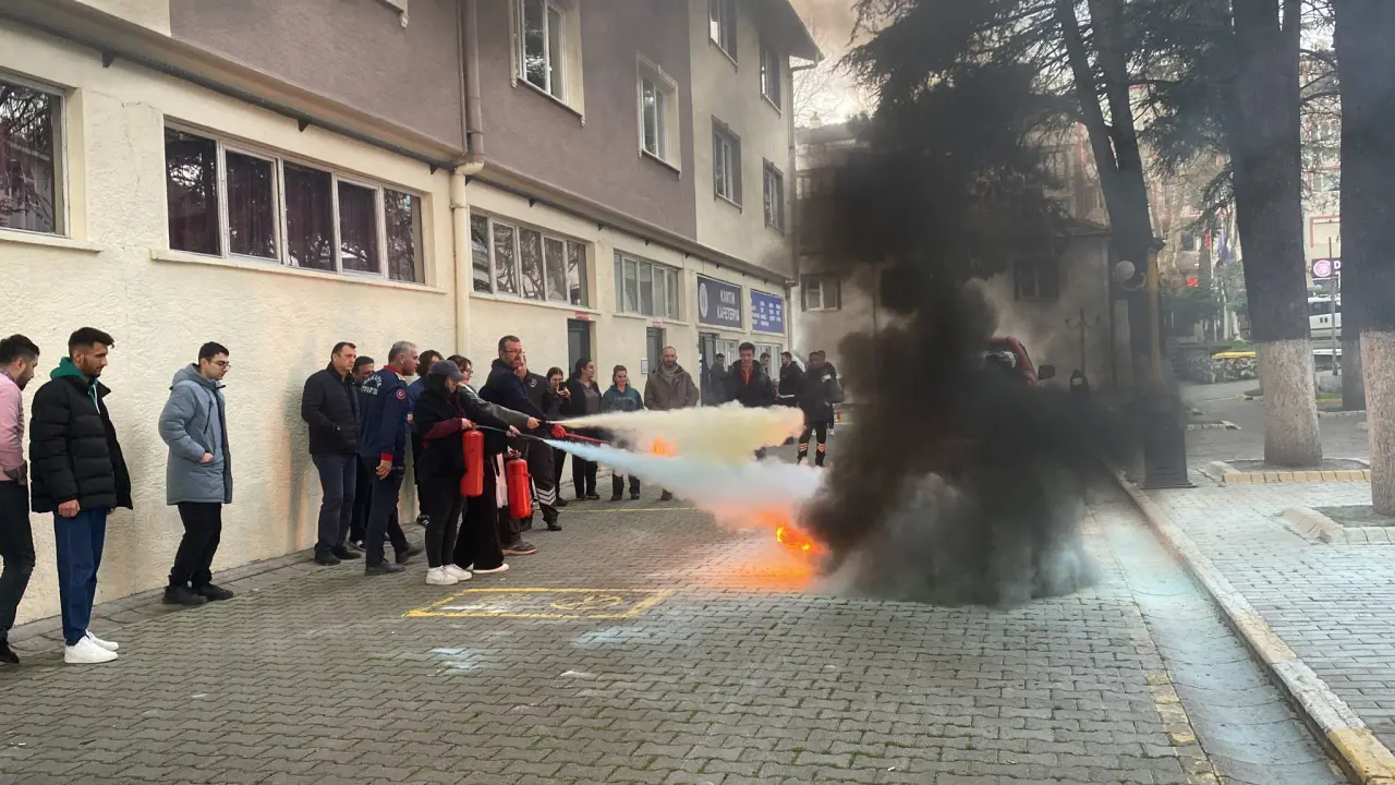 Haber: Hendek MYO'da Yangın tatbikatı - Öne Çıkan