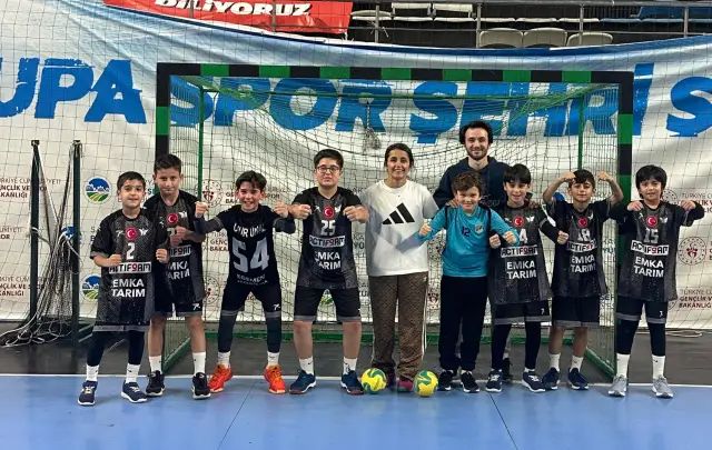 Şehit Mahmutbey Küçük Erkeklerde de galip