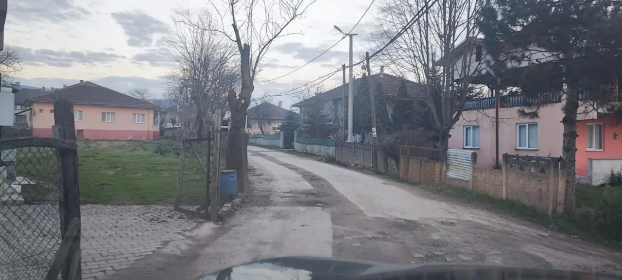 Haber: Kazımiye Mahallesi Sakinlerinden Asfalt Tepkisi - Galeri-13