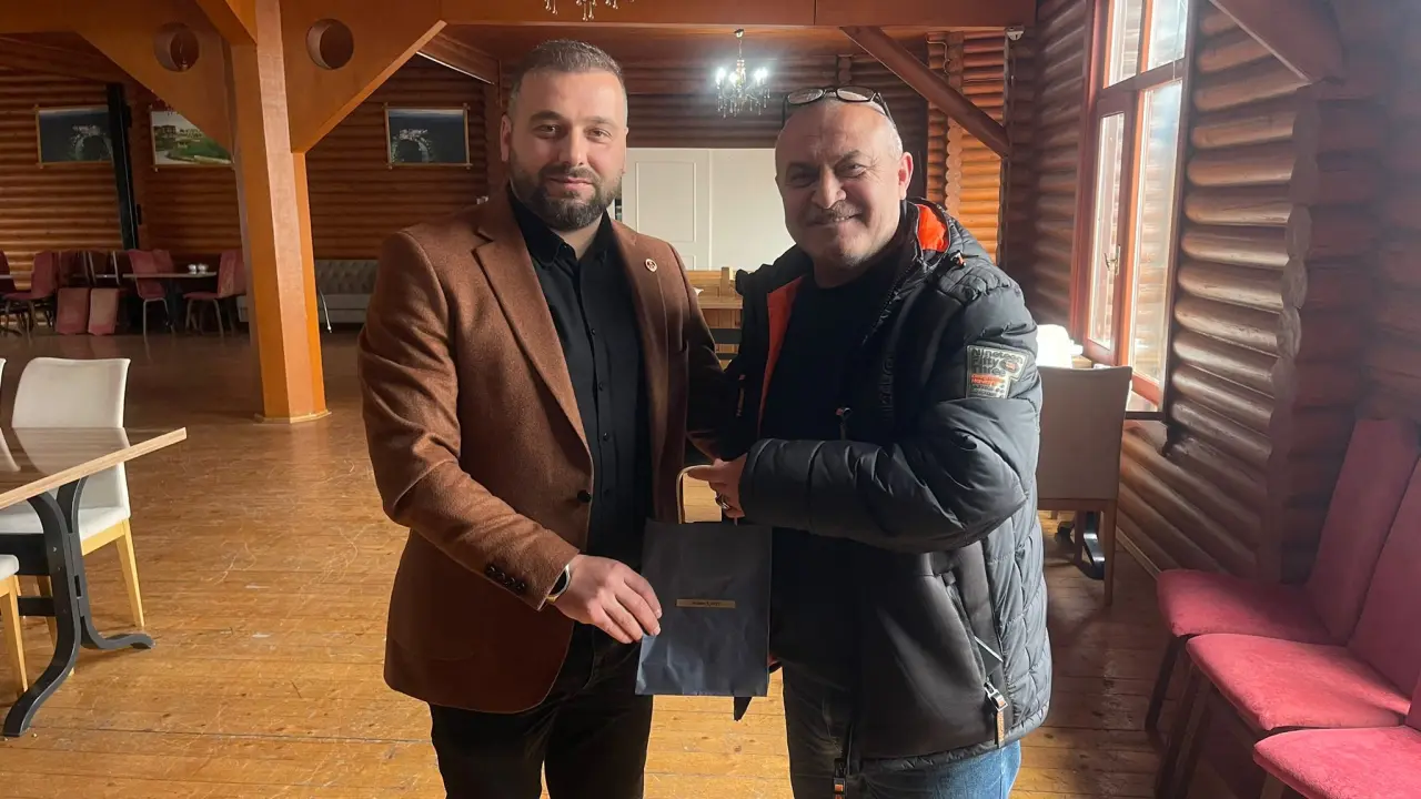 Haber: Muhtarlar Derneği Gazetecileri Unutmadı - Galeri-1