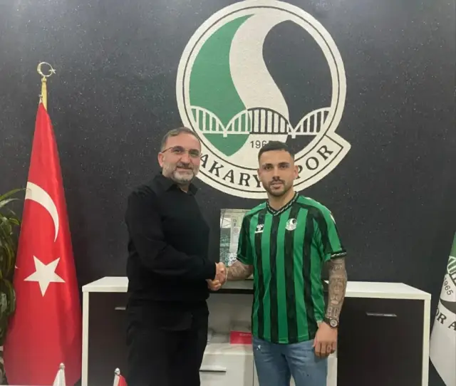 Hendekli Futbolcu Sakaryaspor'da