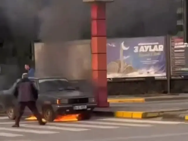 Işıklarda bir anda alev aldı