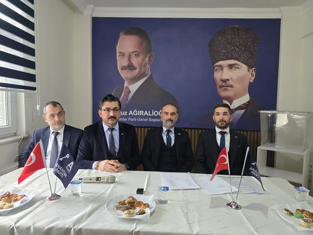 Haber: Anahtar Partisi İlçe Başkanı Albayrakoğlu - Galeri-2