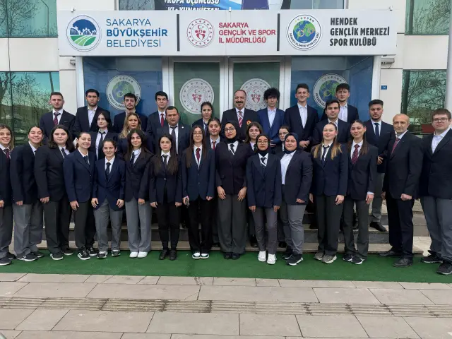 Karate aday hakem kursu başladı