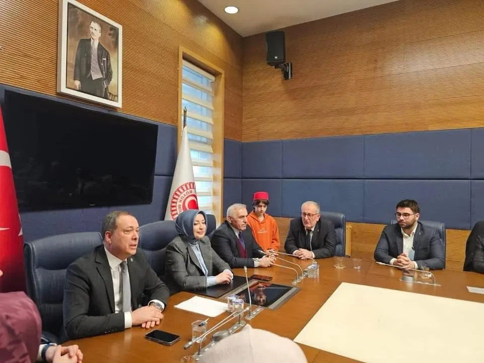 Haber: AK PARTİ HENDEK TEŞKİLATI TBMM GRUP TOPLANTISINA KATILDI - Galeri-2