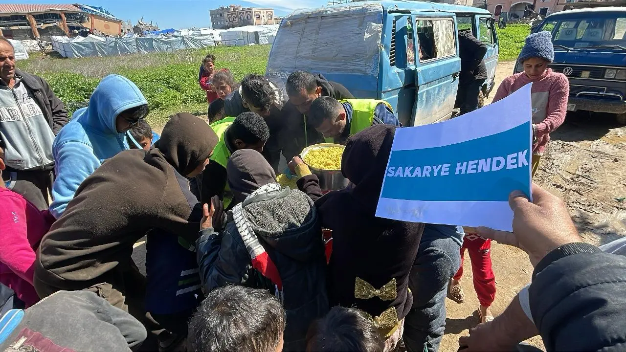 Haber: Gönül Köprüsü Platformu’nun Organize Ettiği Kermes Geliri, Gazze Yetimlerine Ulaştı - Galeri-4