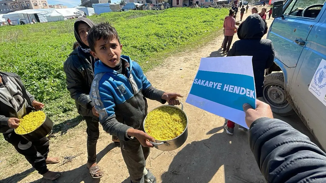 Haber: Gönül Köprüsü Platformu’nun Organize Ettiği Kermes Geliri, Gazze Yetimlerine Ulaştı - Galeri-2