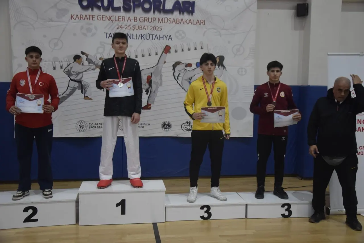 Haber: Hendekli 11 karateci   final biletini kaptı - Galeri-5
