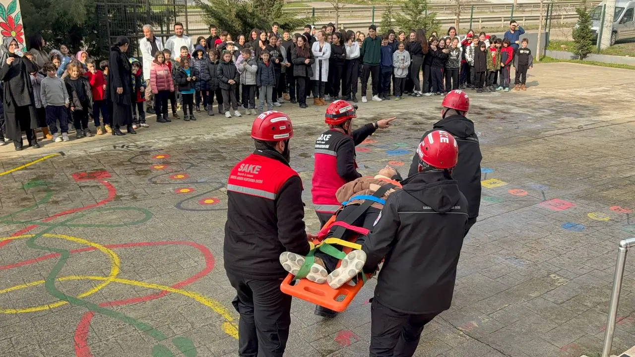 Haber: SAKE’den Özel İmge Hendek Okulu’nda Afet Bilinci Eğitimi ve Tatbikat - Galeri-2