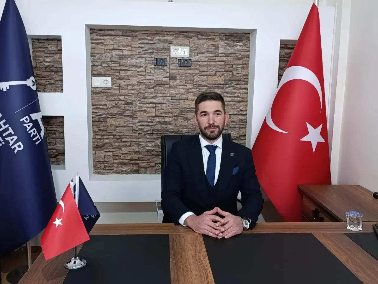 Haber: A PARTİ'DEN KADINA ŞİDDETLE MÜCADELEDE KARARLILIK MESAJI - Öne Çıkan