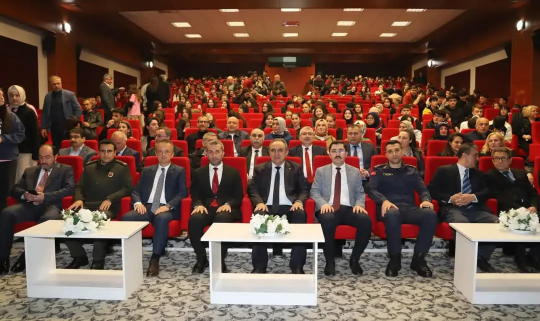 Haber: İSTİKLAL MARŞININ KABULÜ VE MEHMET AKİF ERSOY’U ANMA PROGRAMI DÜZENLENDİ - Öne Çıkan