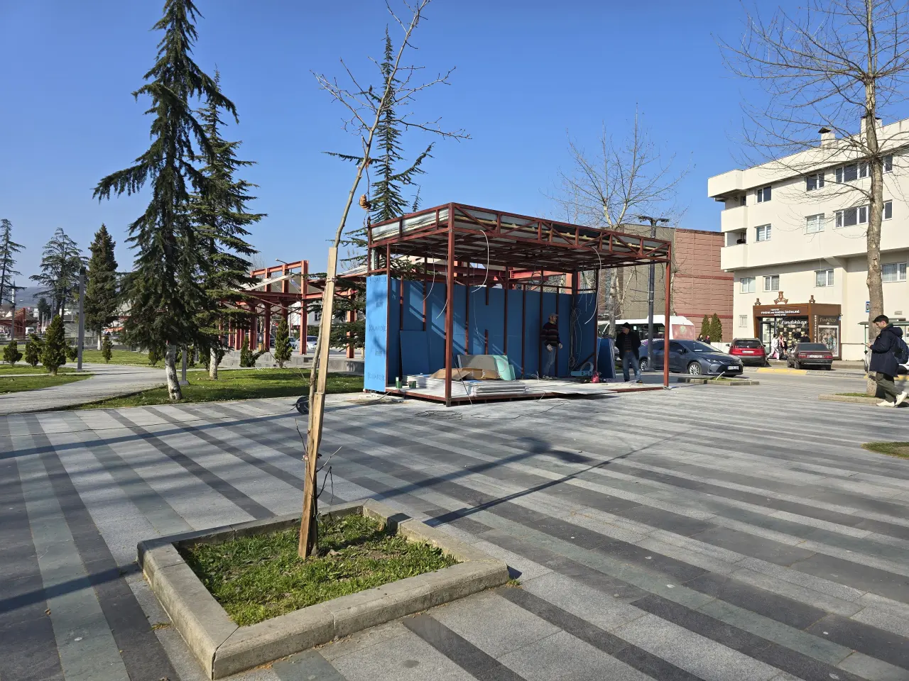 Haber: Hendek’te Atatürk Parkı Tabelası kaldırıldı, yerine prefabrik bina yapılıyor - Galeri-2