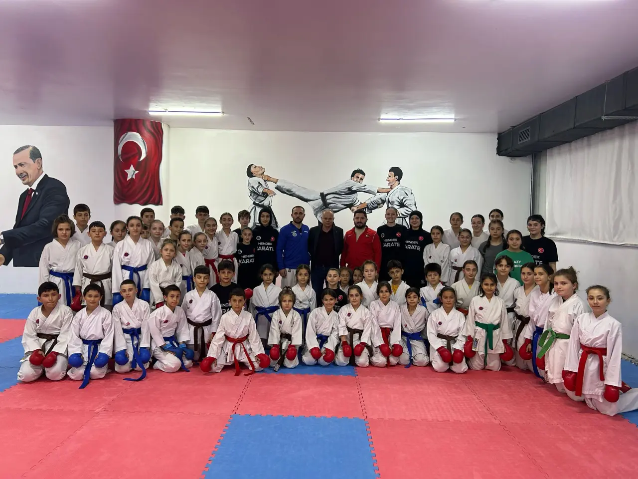 Haber: Özel'den sporculara altın jest - Galeri-1