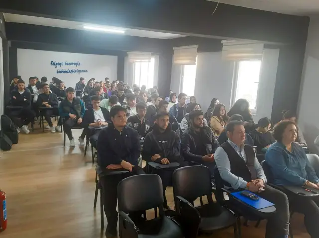 SUBÜ-KAM’dan Hendek MYO’da eğitim semineri