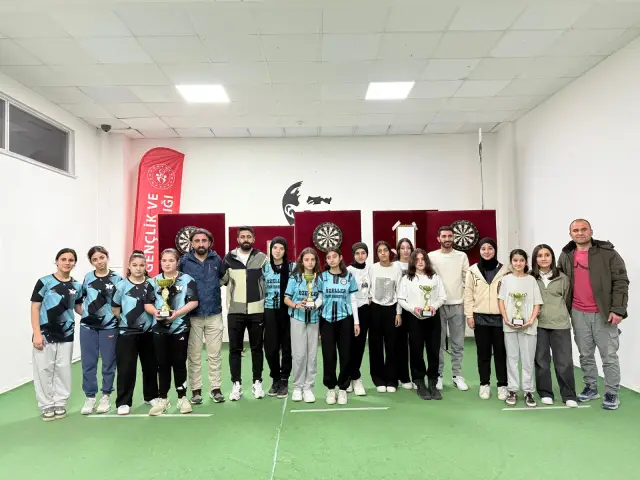 Yıldız Kız ve Erkek Dart Müsabakaları sona erdi
