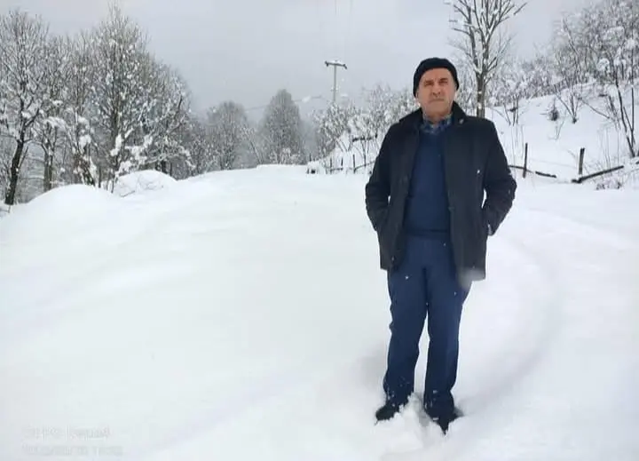 Haber: Bakacak Mahallesinde kar kalınlığı 20 Cm'e ulaştı - Galeri-1