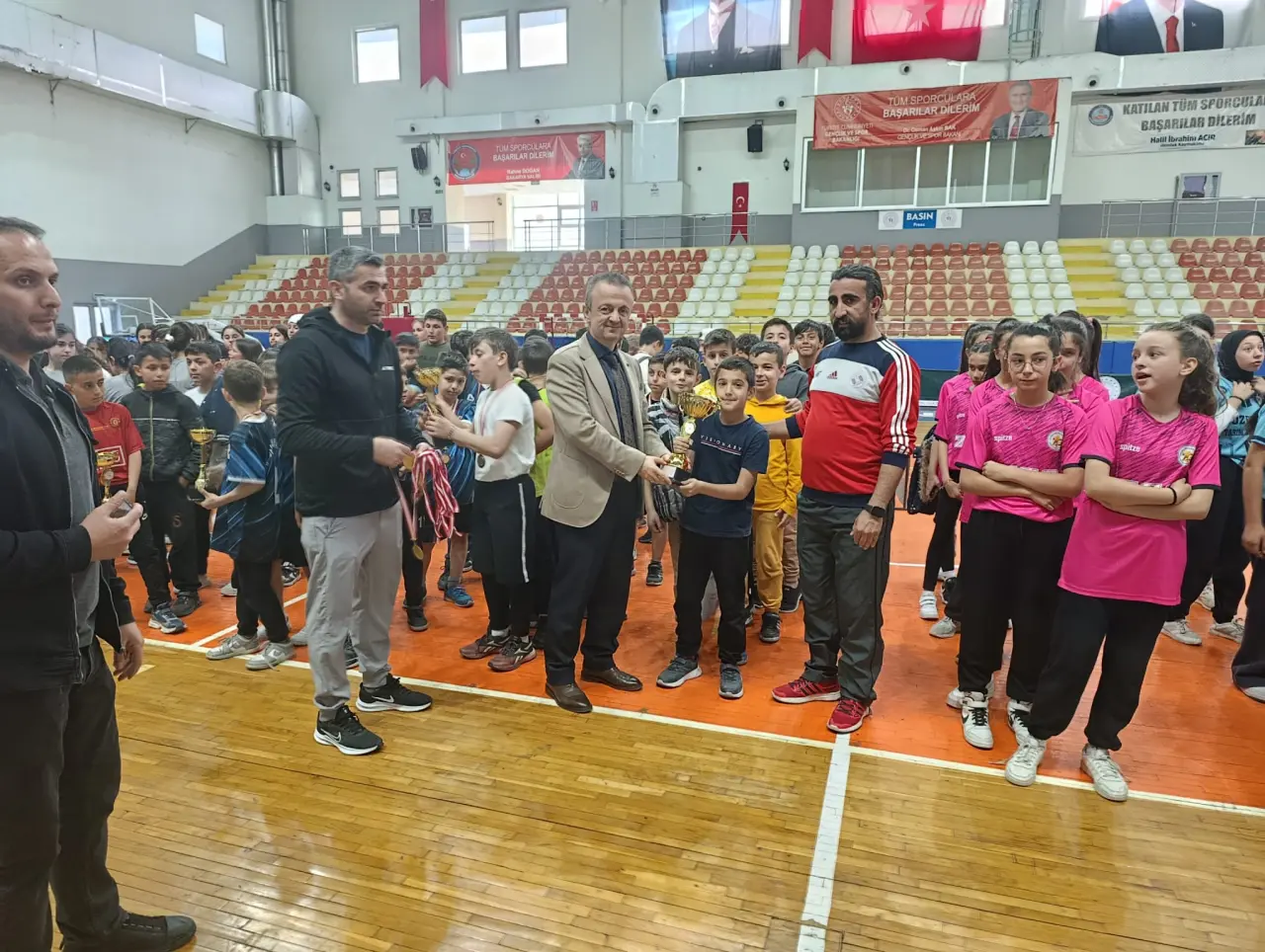 Haber: Geleneksel Çocuk Oyunları sona erdi - Galeri-7