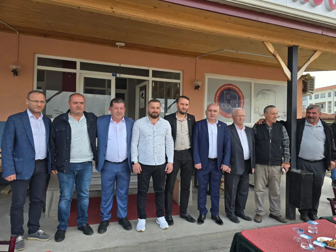 Haber: 14 Nolu Yeni Hendek Karayolu Yük Taşıma Kooperatifi Mali Genel Kurulu yapıldı - Galeri-1