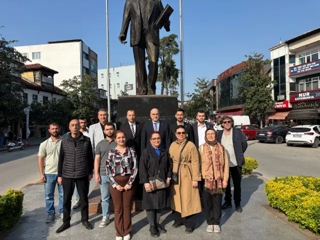 Zafer Partisinden esnaf ziyareti