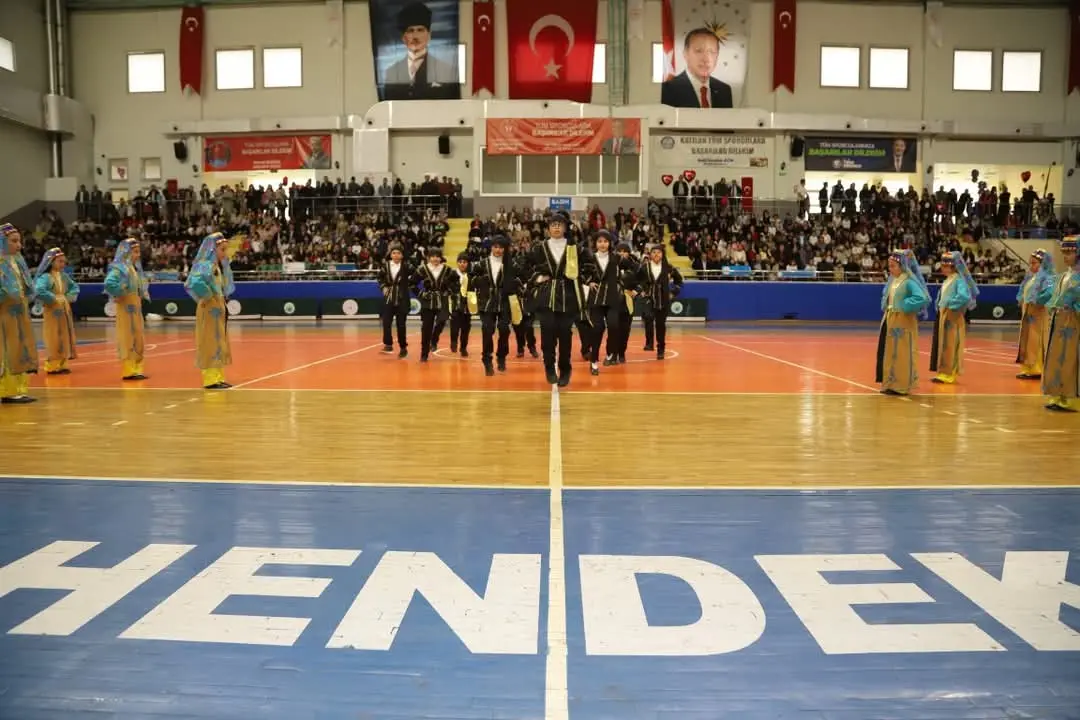 Haber: HENDEK´TE 23 NİSAN COŞKUYLA KUTLANDI - Galeri-4
