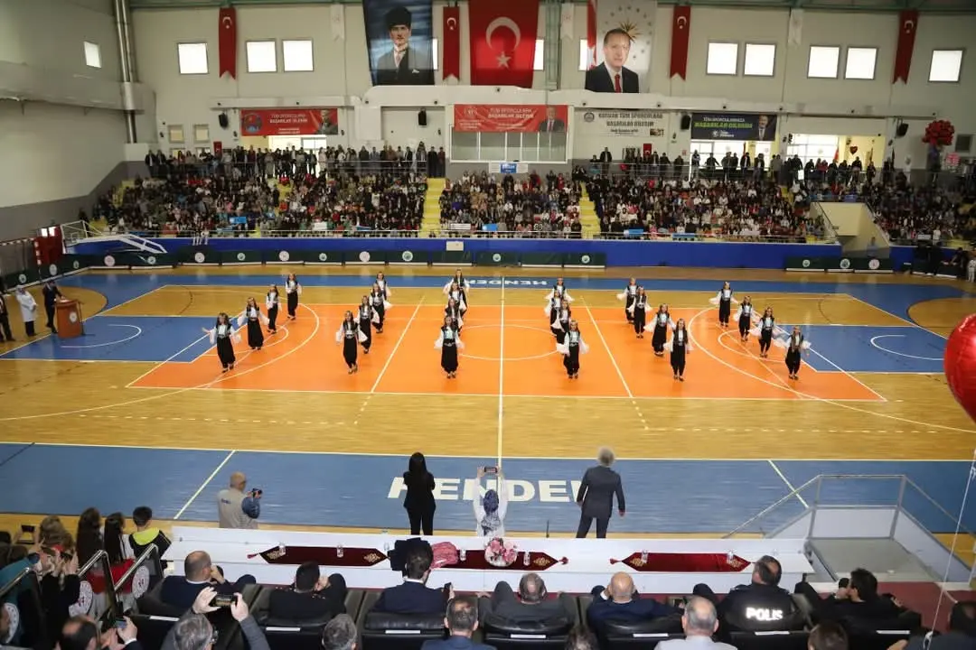 Haber: HENDEK´TE 23 NİSAN COŞKUYLA KUTLANDI - Galeri-2