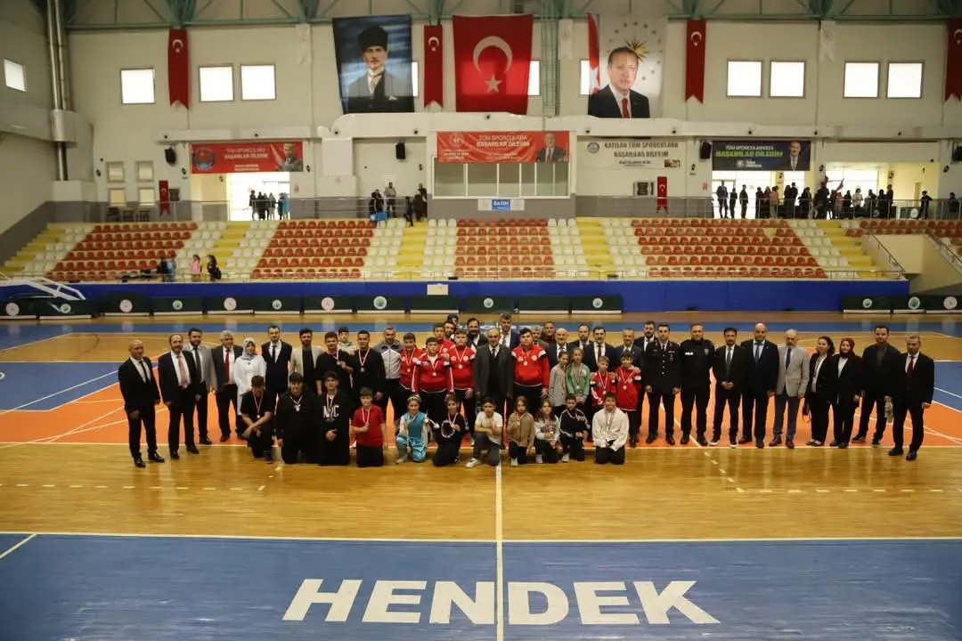 Haber: HENDEK´TE 23 NİSAN COŞKUYLA KUTLANDI - Galeri-5