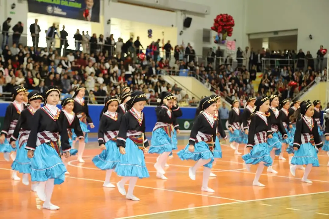Haber: HENDEK´TE 23 NİSAN COŞKUYLA KUTLANDI - Galeri-3