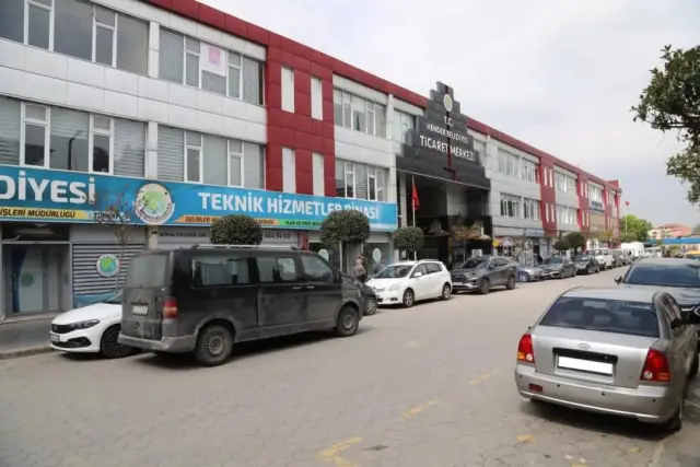 Hendek Belediyesi Pazaryeri ile ilgili bu defa iptal edildiğini duyurdu
