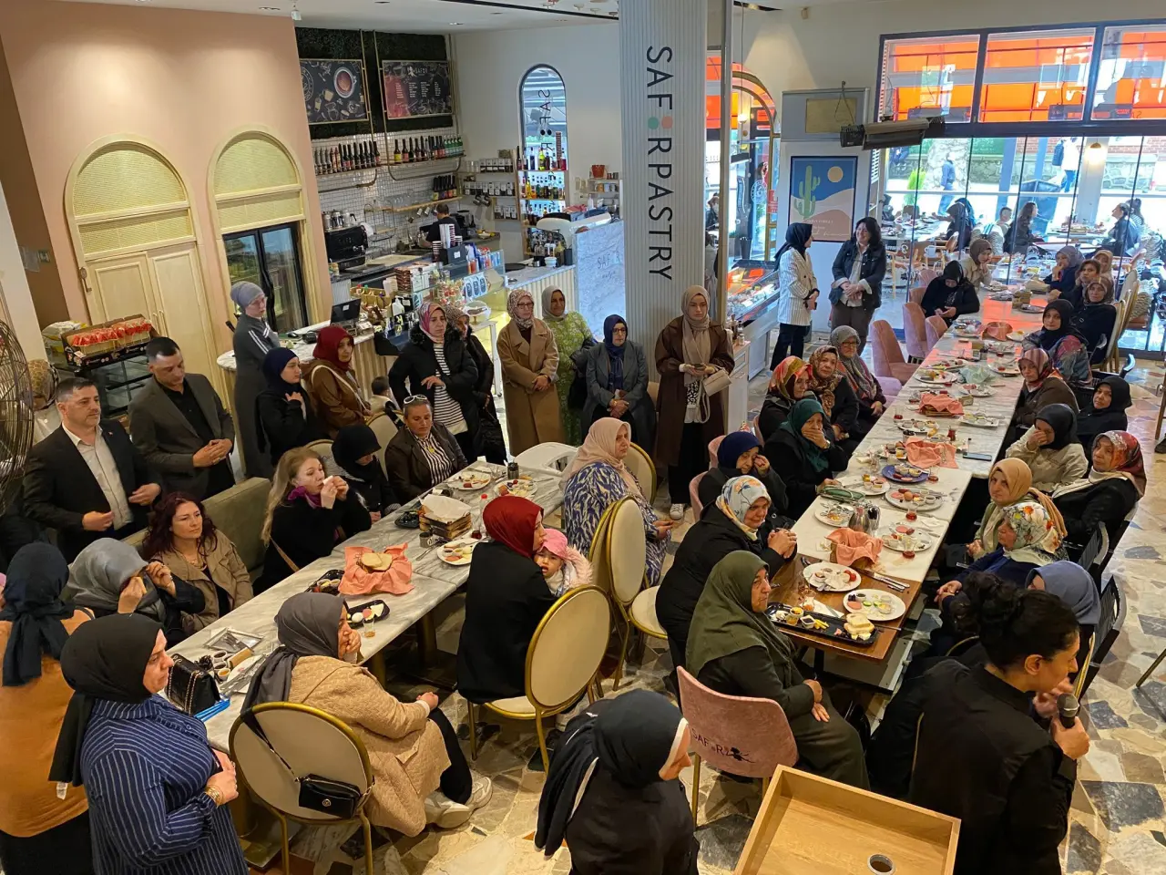 Haber: AK Parti Kadın Kolları Mahalle Başkanları ile kahvaltıda buluştu - Galeri-1