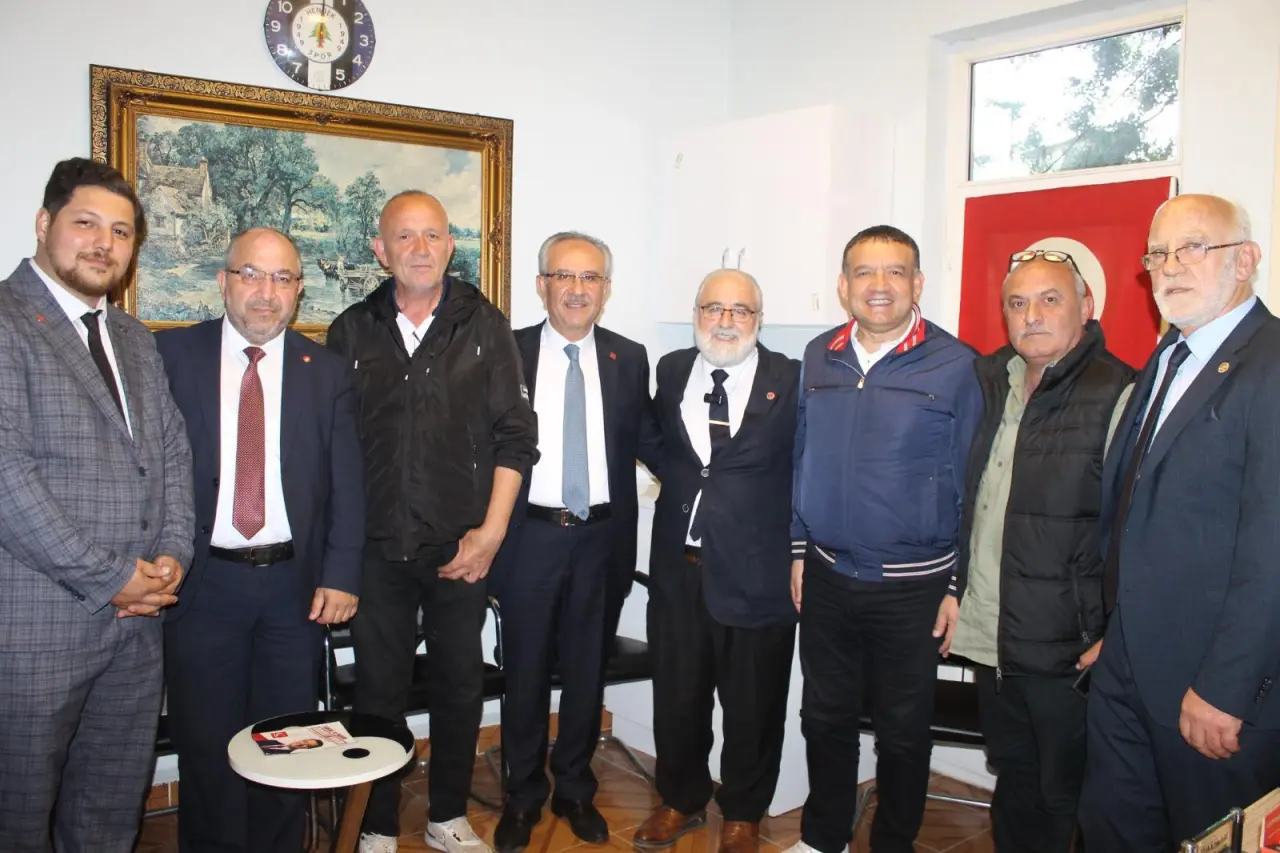 Haber: Saadet Partisi GİK Üyesi Korkmaz Hendek’te esnafı dinledi - Öne Çıkan
