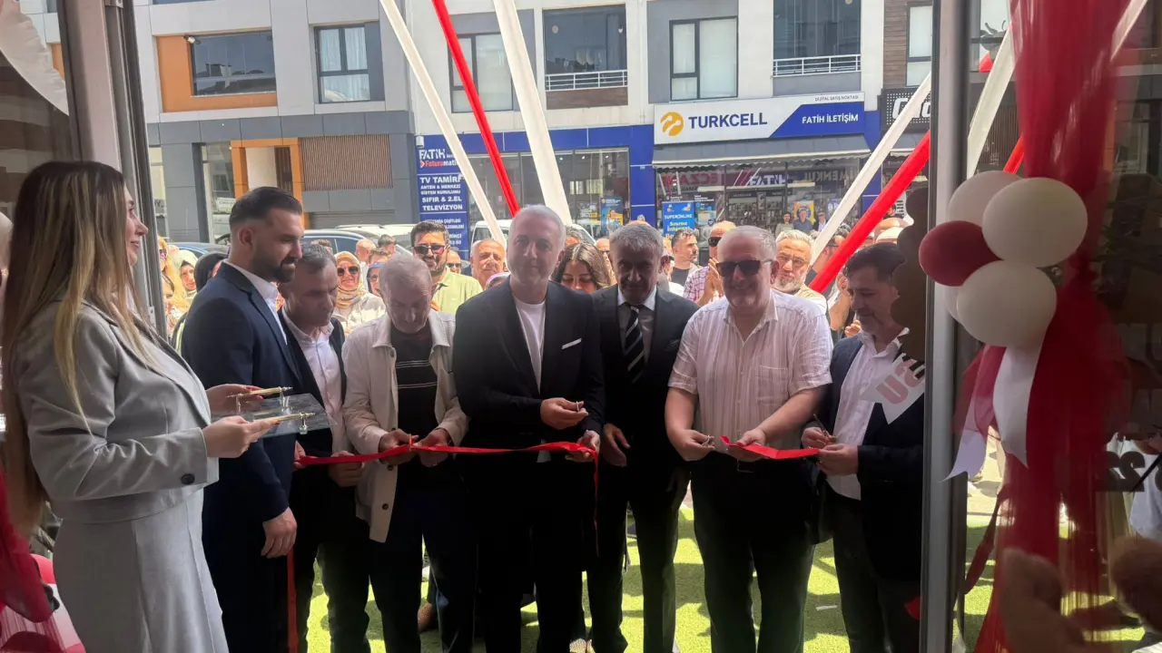 Haber: Ezgi Eczanesi Hizmete Açıldı - Öne Çıkan