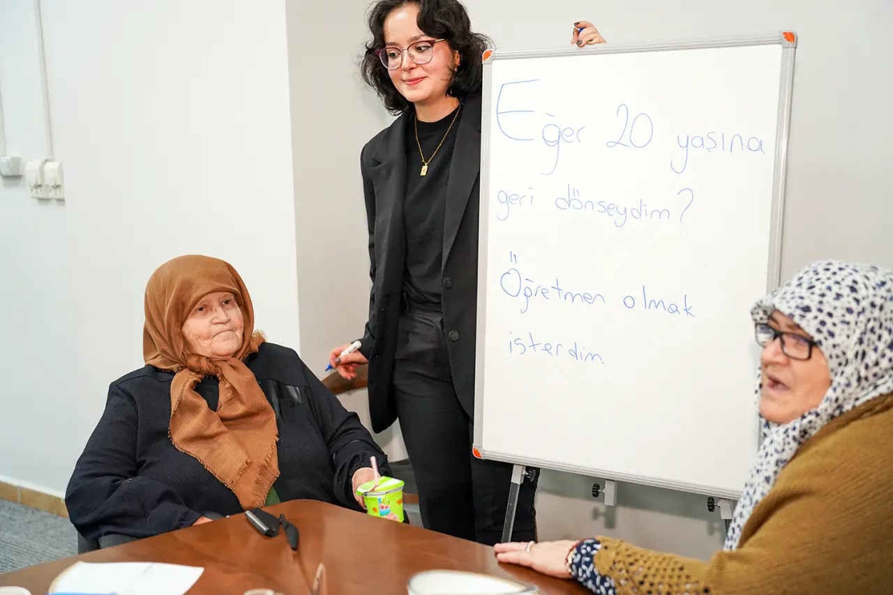 Haber: Huzurevi sakinleri için neşe dolu anlar - Galeri-2