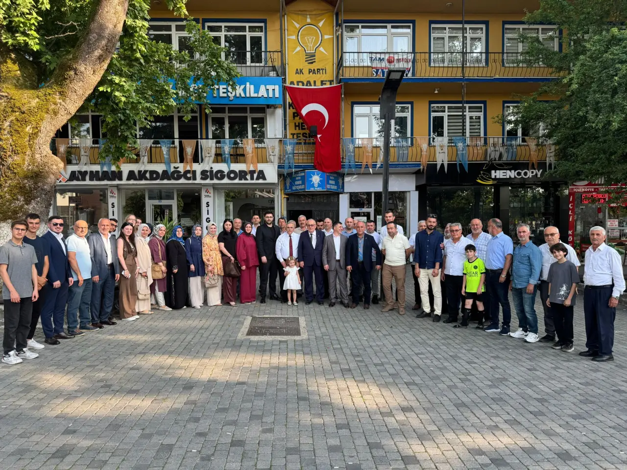 Haber: AK Parti Hendek Bayramlaştı - Öne Çıkan