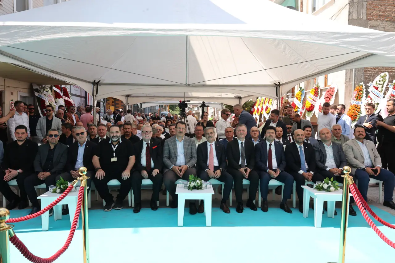 Haber: Ada Okur Medya Plaza Açıldı! - Galeri-8