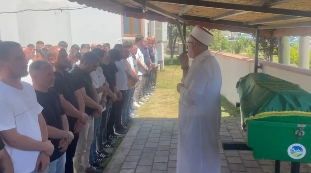 Haber: Gürsel dualarla son yolculuğuna uğurlandı - Öne Çıkan