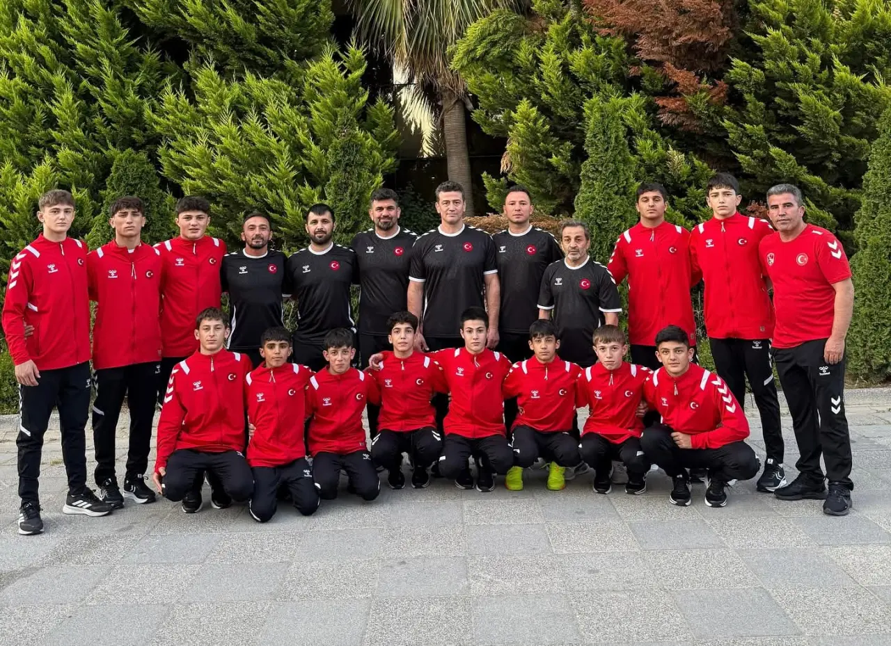 Haber: HENDEK OLİMPİK SPOR KULÜBÜNDEN MİLLİ GURUR - Öne Çıkan