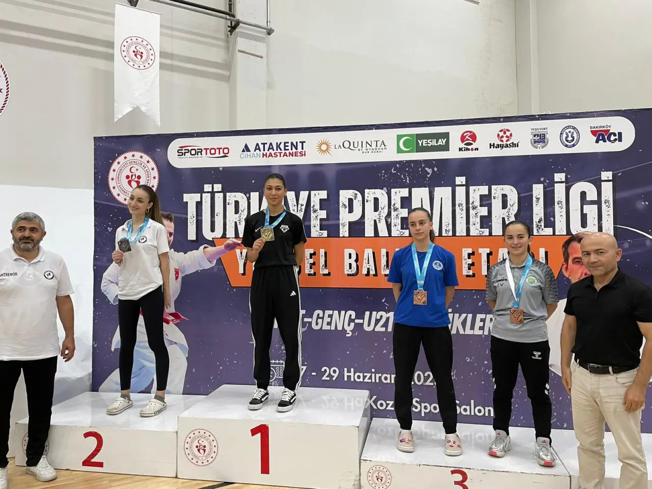 Haber: Hendek Karate madalyaya doymuyor - Galeri-4