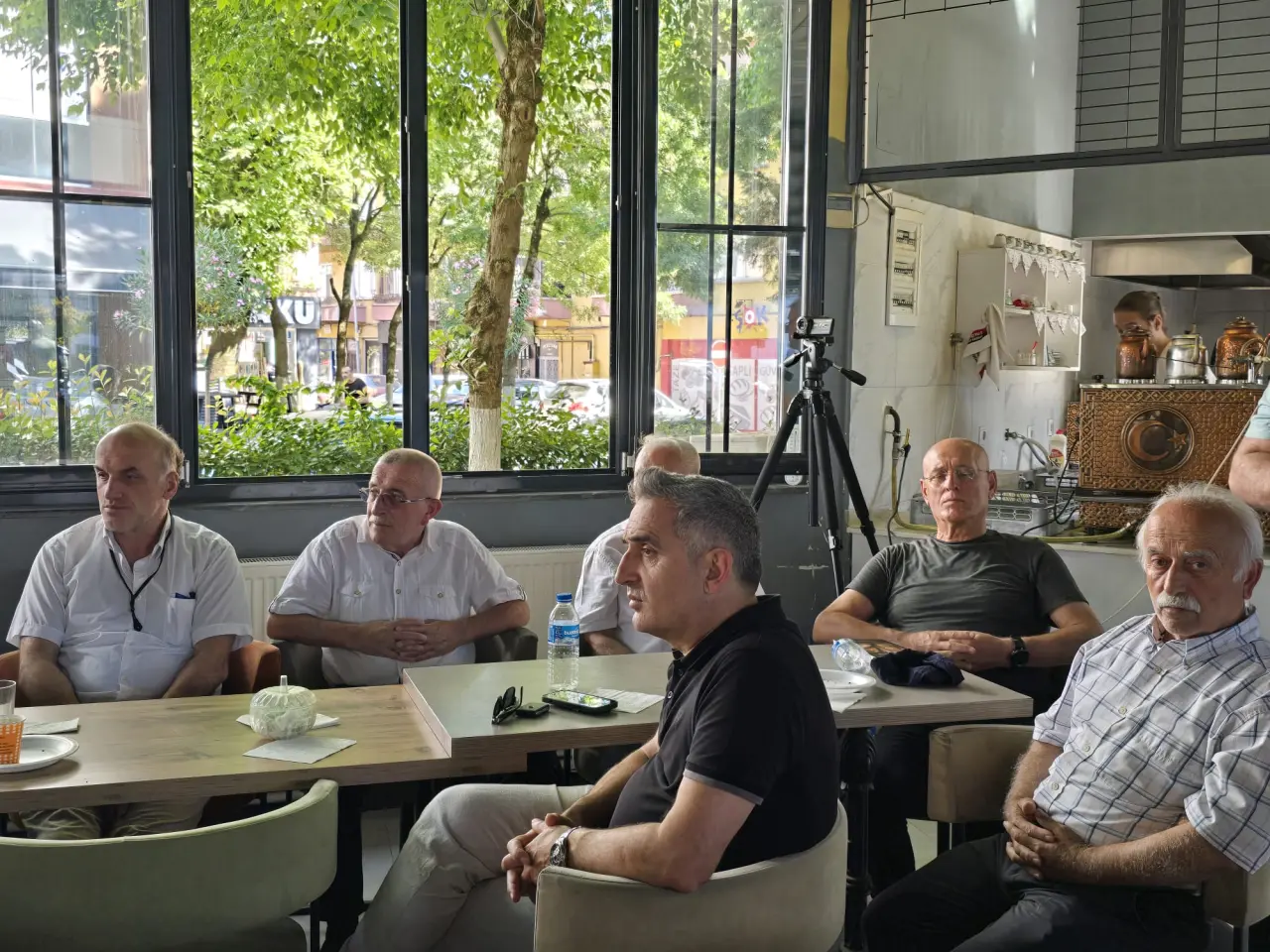 Haber: Düşen Yapraklar Okurlarıyla Buluştu - Galeri-8