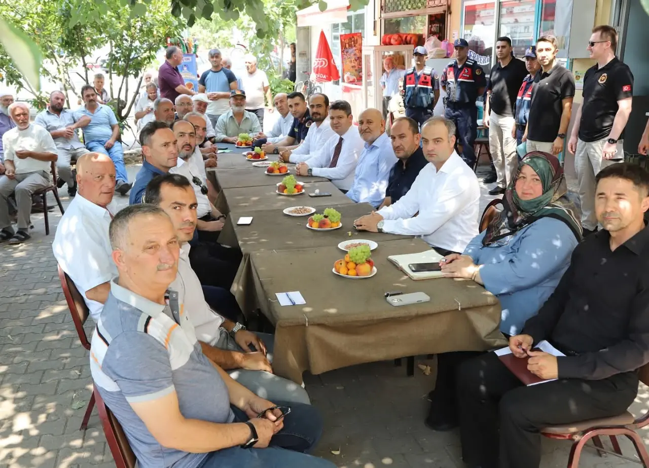 Haber: Kaymakam Gökpınar Çamlıca Mahallesi'nde vatandaşlar ile biraraya geldi - Galeri-2