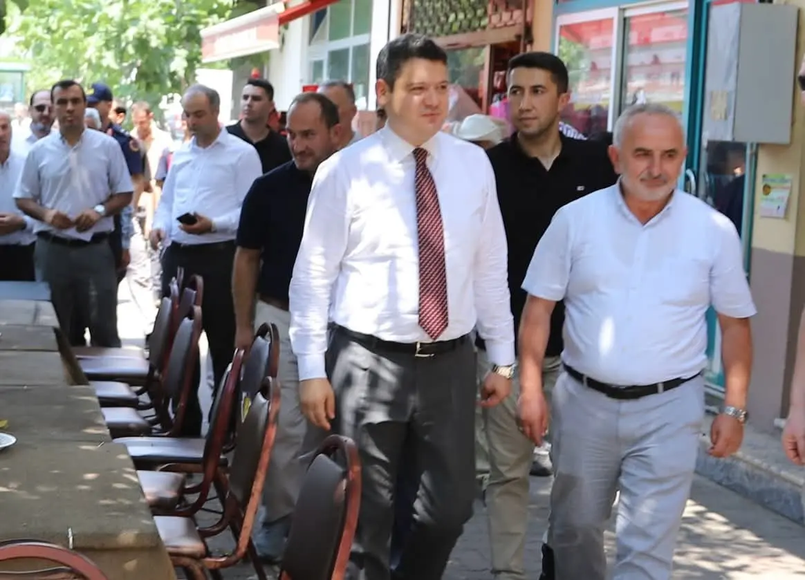 Haber: Kaymakam Gökpınar Çamlıca Mahallesi'nde vatandaşlar ile biraraya geldi - Öne Çıkan
