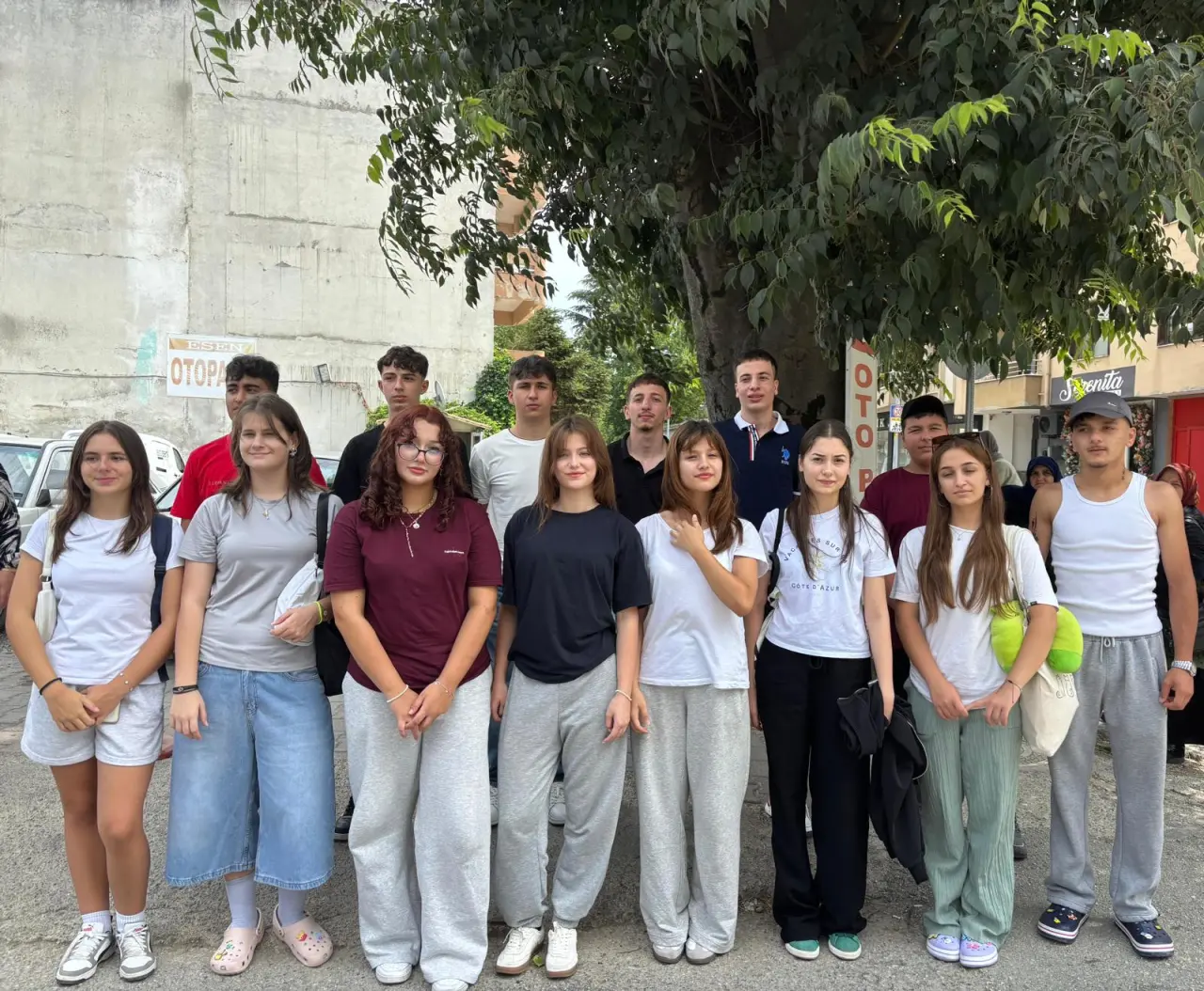 Haber: HENDEK BATUM GÜRCÜ KÜLTÜR DERNEĞİNDEN GENÇLERE GÜRCİSTAN’DA KAMP FIRSATI - Galeri-2