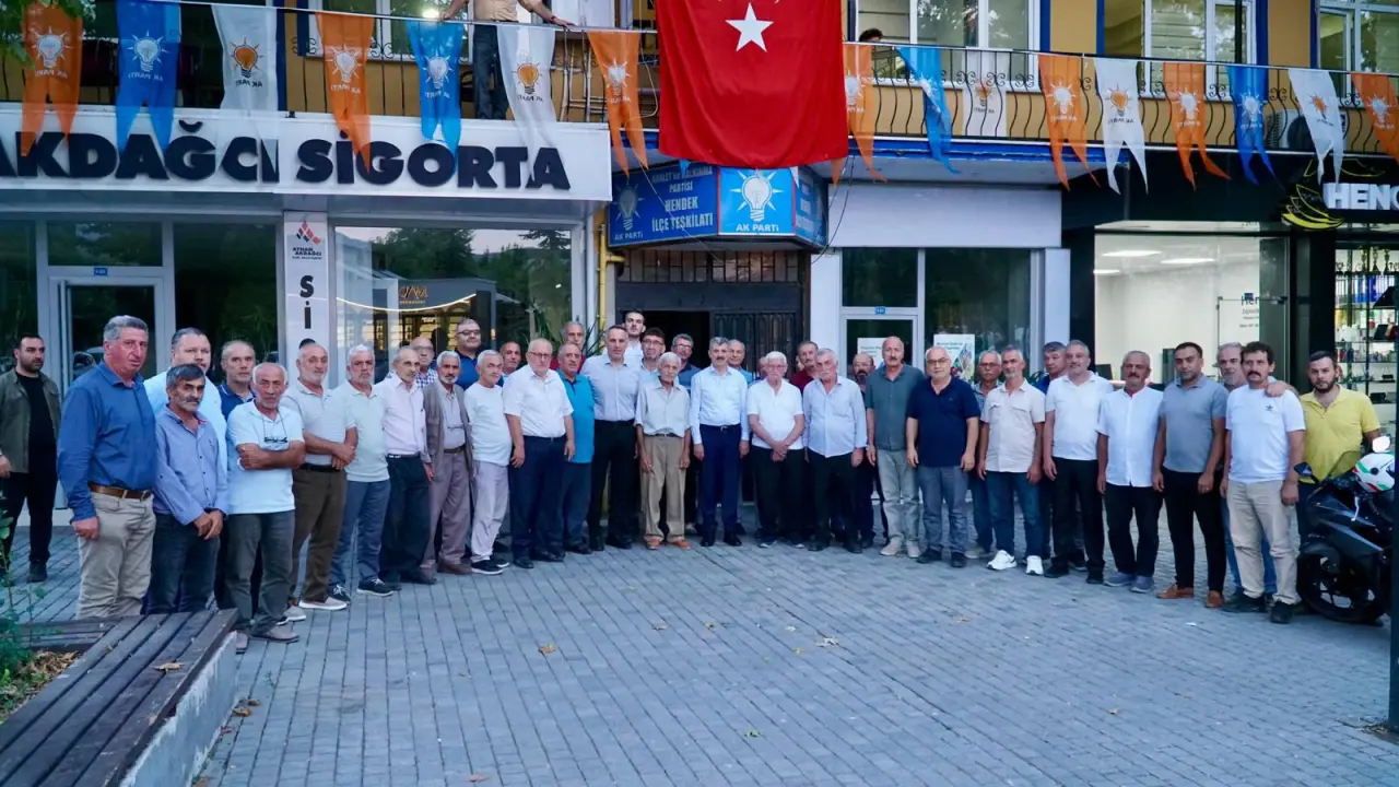 Haber: AK Parti Hendek İlçe Teşkilatından Yoğun Katılımlı Mahalle Başkanları İstişare Toplantısı - Öne Çıkan