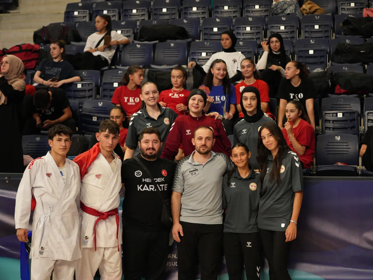 Haber: Hendek Karate Madalyalar ile döndü - Öne Çıkan